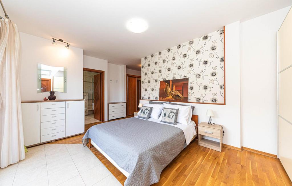 פודסטראנה Luksuzna Villa Sa Privatnim Unutarnjim Bazenom Villa Garden מראה חיצוני תמונה