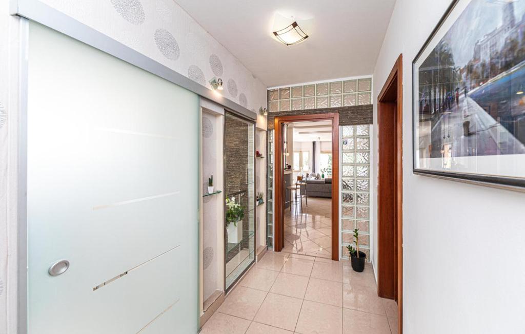 פודסטראנה Luksuzna Villa Sa Privatnim Unutarnjim Bazenom Villa Garden מראה חיצוני תמונה