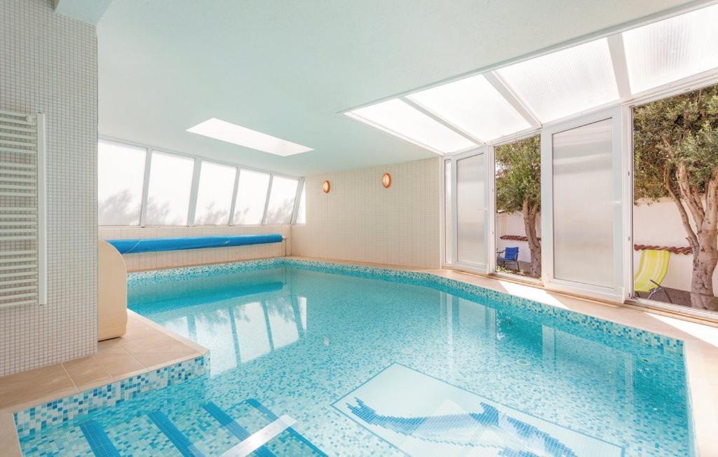 פודסטראנה Luksuzna Villa Sa Privatnim Unutarnjim Bazenom Villa Garden מראה חיצוני תמונה