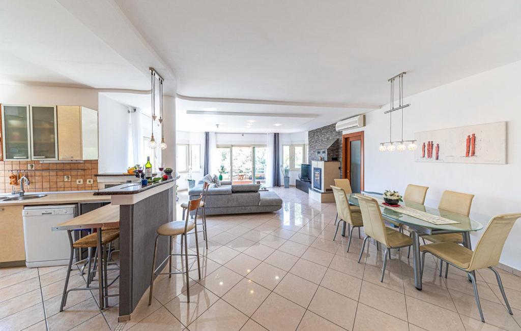 פודסטראנה Luksuzna Villa Sa Privatnim Unutarnjim Bazenom Villa Garden מראה חיצוני תמונה