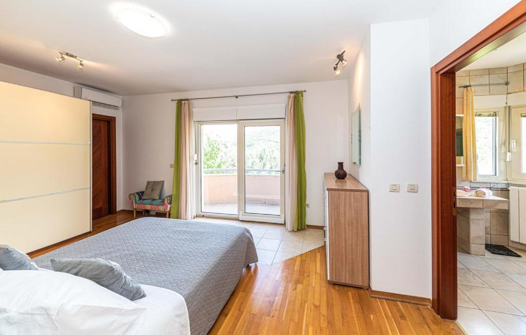 פודסטראנה Luksuzna Villa Sa Privatnim Unutarnjim Bazenom Villa Garden מראה חיצוני תמונה