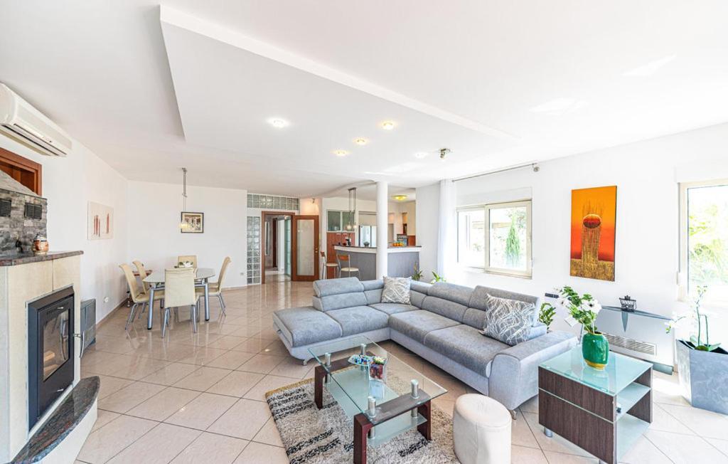 פודסטראנה Luksuzna Villa Sa Privatnim Unutarnjim Bazenom Villa Garden מראה חיצוני תמונה