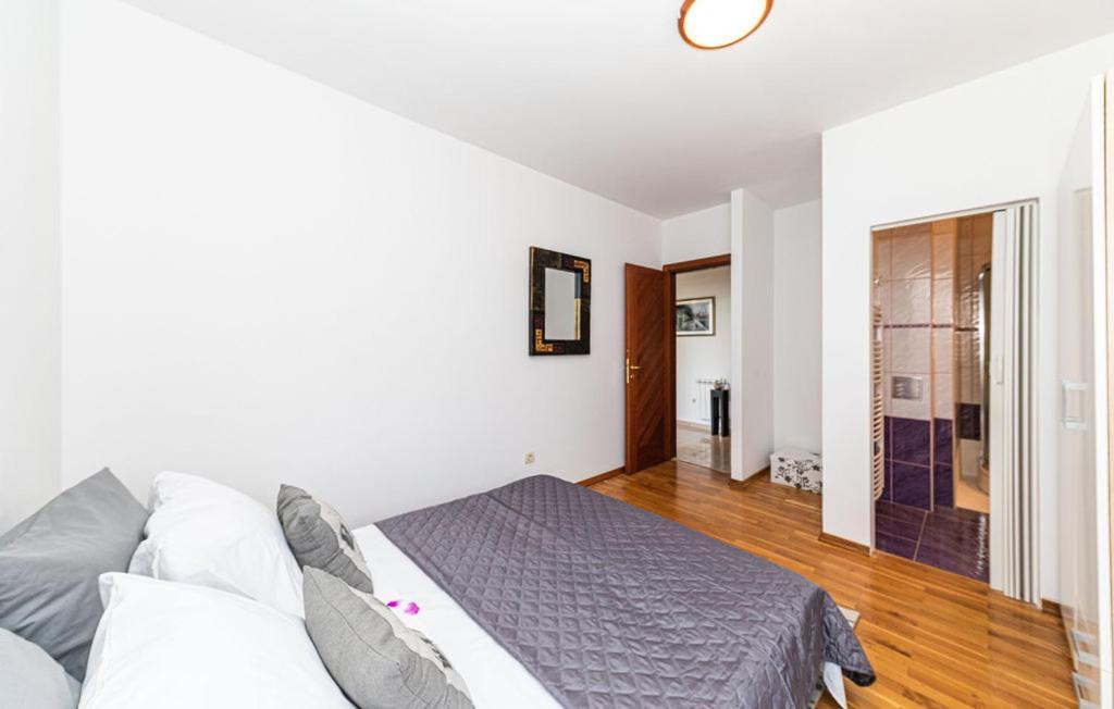 פודסטראנה Luksuzna Villa Sa Privatnim Unutarnjim Bazenom Villa Garden מראה חיצוני תמונה