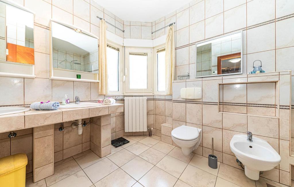 פודסטראנה Luksuzna Villa Sa Privatnim Unutarnjim Bazenom Villa Garden מראה חיצוני תמונה